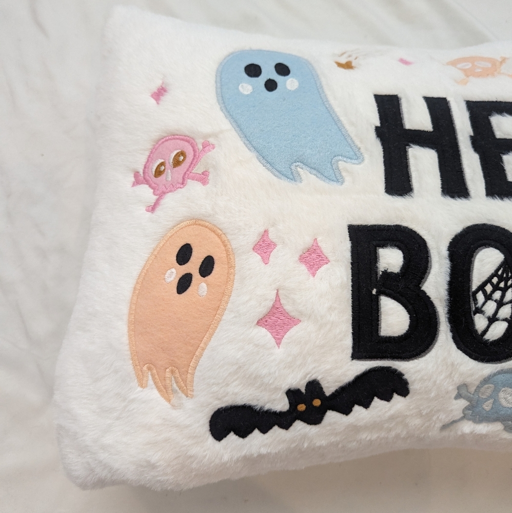 Hey Boo pillow - Picture 2 of 5
